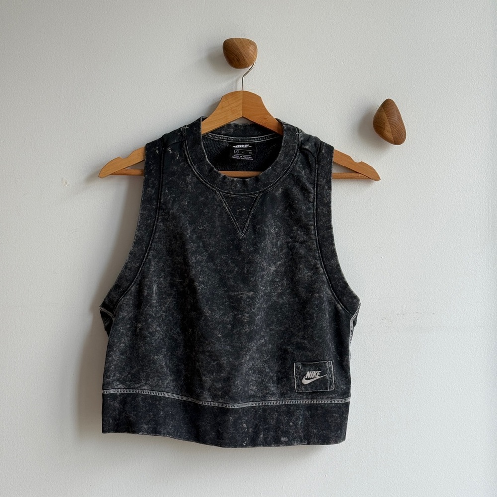 Nike Rebel Cropped Tank Top